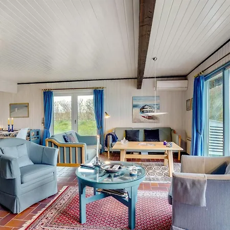 Emiline - 250m From The Sea By Interhome Saltum