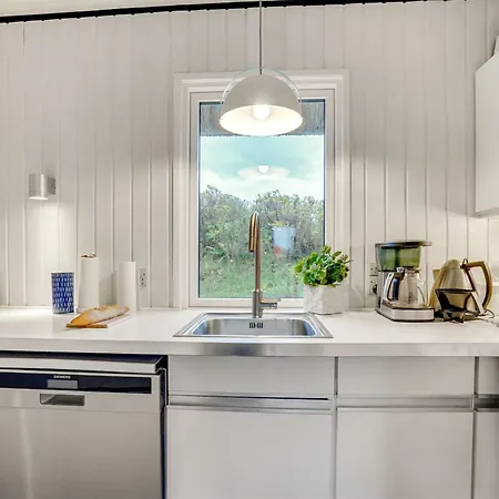 Emiline - 250m From The Sea By Interhome Saltum